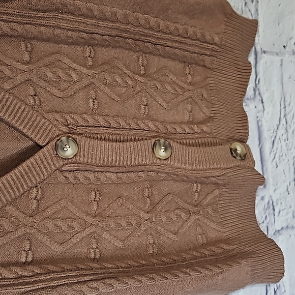 Jessica Simpson sweater vest - Picture 2 of 6